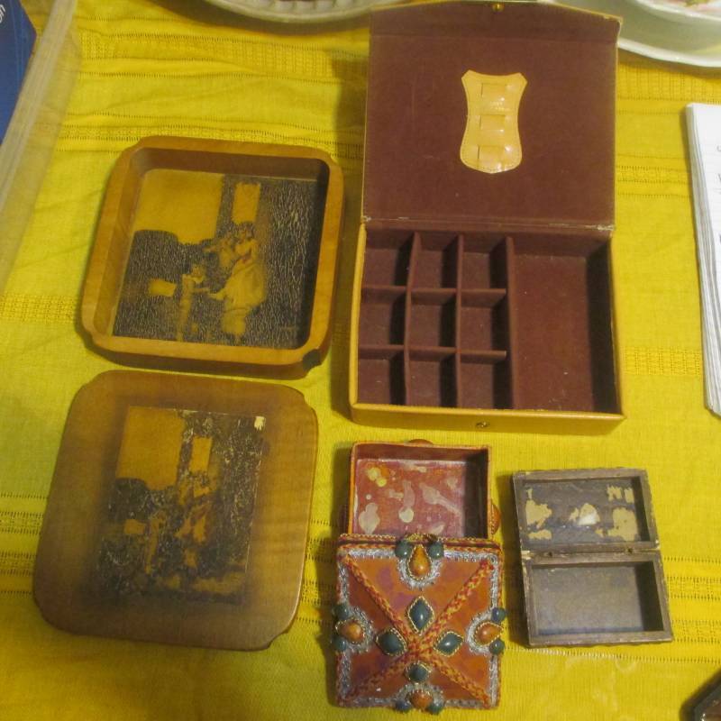 lot 19108 image: TRINKET BOX LOT