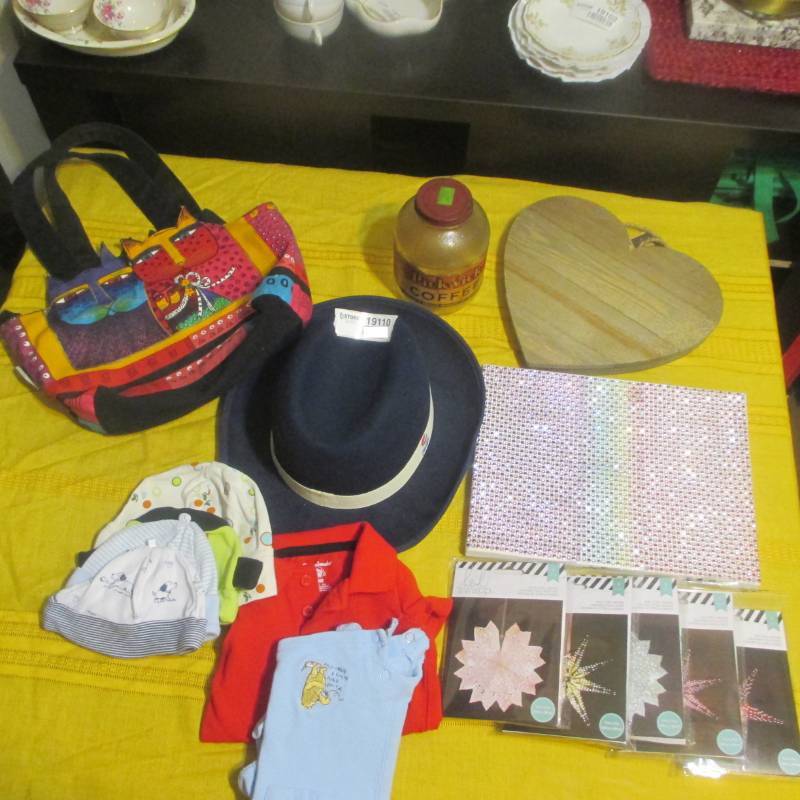 lot 19111 image: MIXED LOT  CRAFT ITEMS  BABY CLOTHES  KC ROYALS COLLECTIBLE