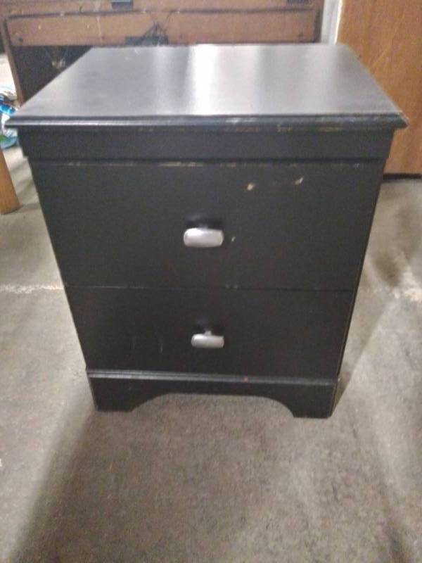 lot 5053 image: Ashley Furniture 2 Drawer Night Stand