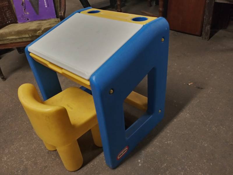 little tikes school desk