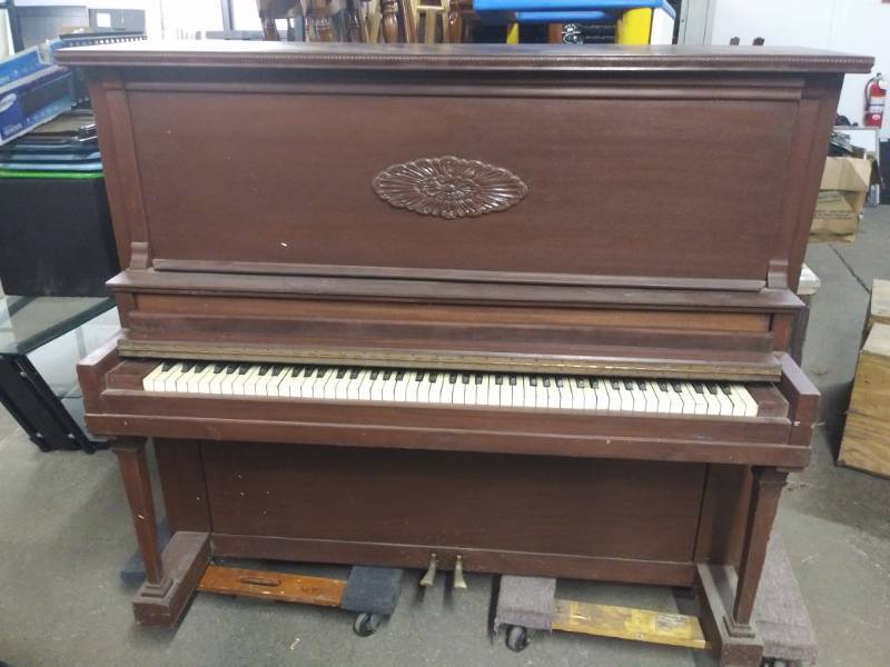 lot 5080 image: National Piano Manufacturers Asso Upright Piano