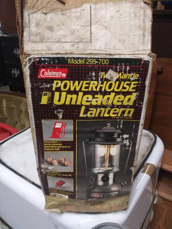 lot 5089 image: Coleman Powerhouse Unleaded Lantern