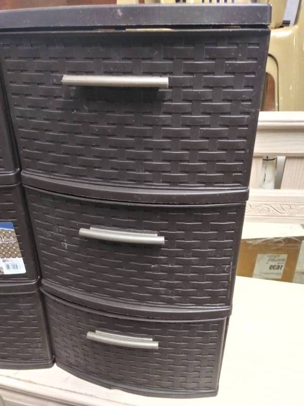 lot 5097 image: Sterilite 3 Drawer Weave Pattern Storage Container