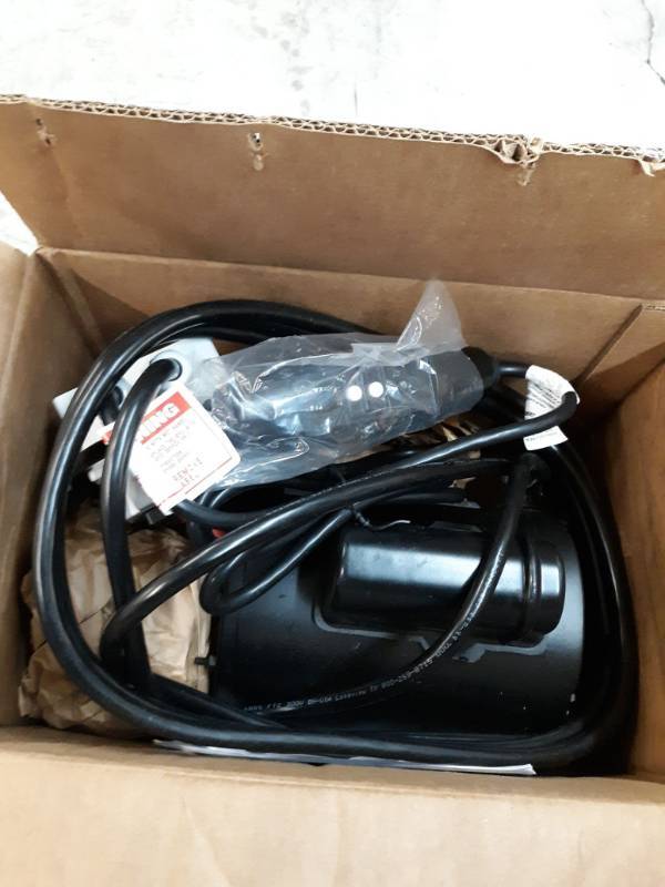 lot 16783 image: Elite 1 HP Heavy Duty Boat Lift Motor w Maintain Switch & 110 V GFCI