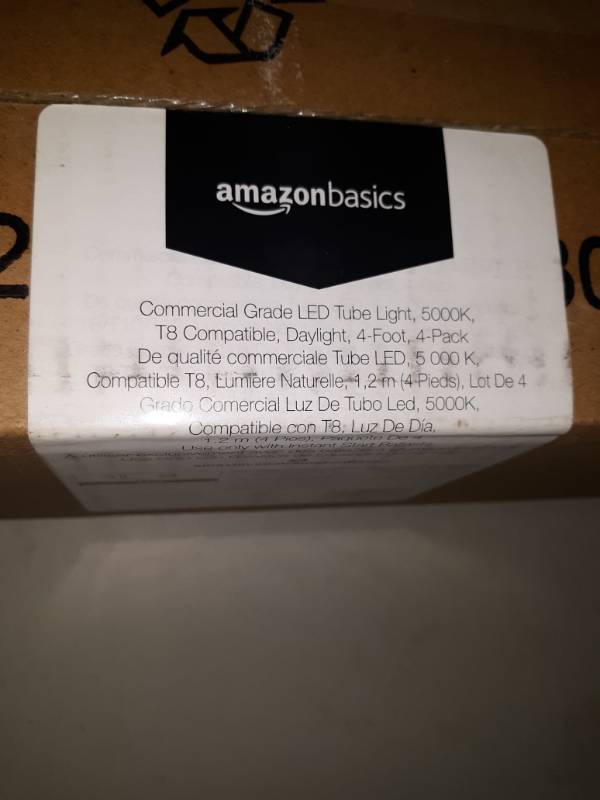 lot 16814 image: Amazon basics Led Tube light 5000k 4foot 4 pack