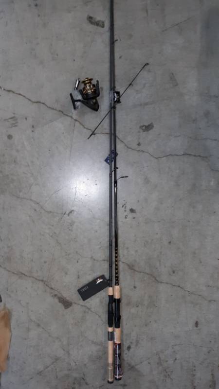 lot 17337 image: PENN & HMG Damaged Rods w PENN Reel (New)