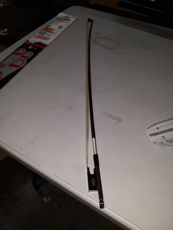lot 18147 image: Wood Violin Bow