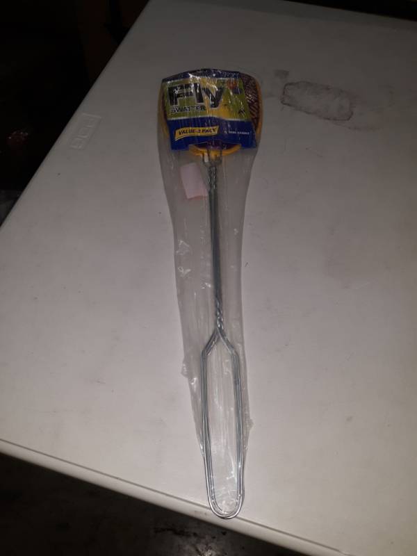 lot 18159 image: Fly Swatter Set of 3