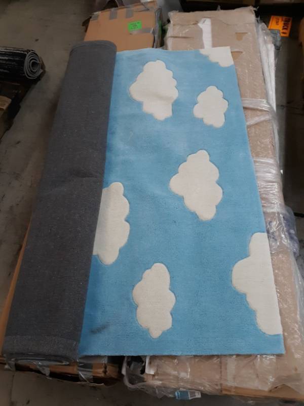 lot 18242 image: 5x8ft Cine Rug