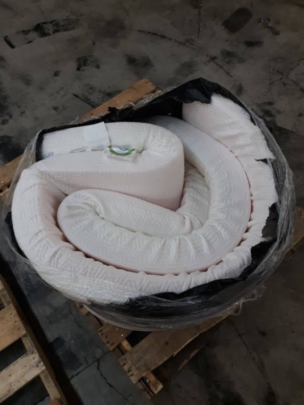 lot 18270 image: QueenFull Memory Foam