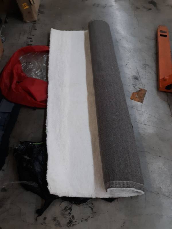 lot 18273 image: 76 x96  Cloud Rug