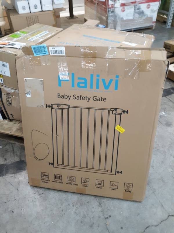 lot 16861 image: Flalivi baby safe gate