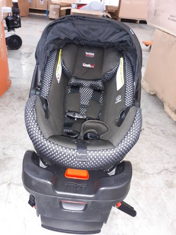 lot 16916 image: Britax Carseat
