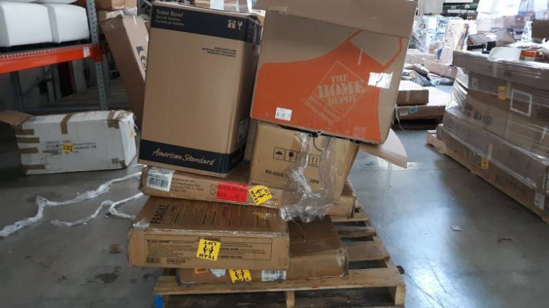 lot 17422 image: Pallet Of Assorted Missing PartsDamaged Items