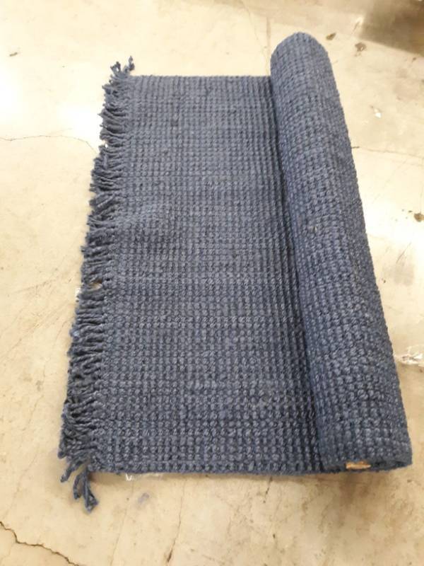 lot 18286 image: 5x76  Natura Rug
