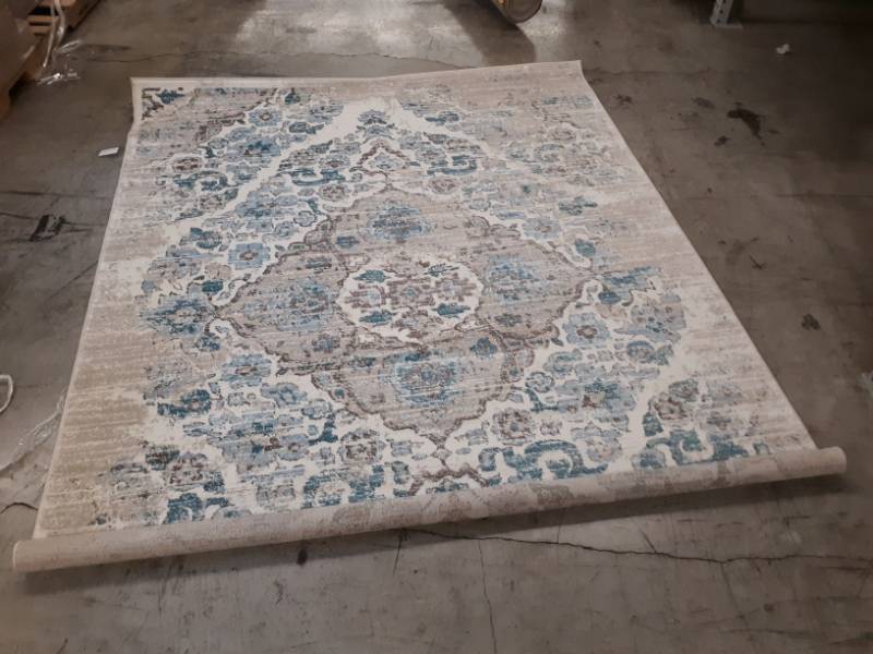 lot 18301 image: 67 x93  Victoria Rug