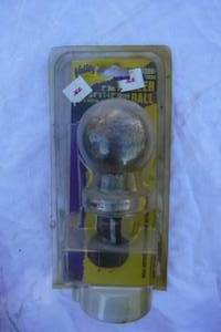lot 6964 image: 2 Trailer Ball