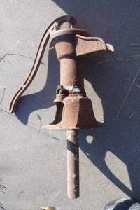 lot 11032 image: Vintage Cedar Rapids Well Pump