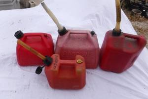 lot 6993 image: Lot of 4 Gas Cans
