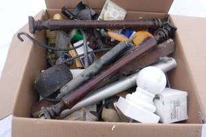 lot 6998 image: Lot of Mixed Garage Items