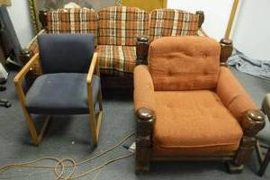 lot 19028 image: Vintage Furniture -- Couch and 2 Chairs