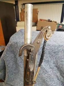 lot 14026 image: Vintage Pole Tree Pruner
