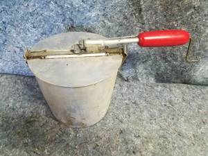 lot 14061 image: Vintage Brinkman Popall Popcorn Popper