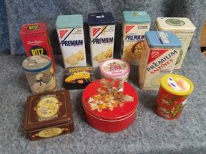 lot 14064 image: Lot of Vintage Product Tins