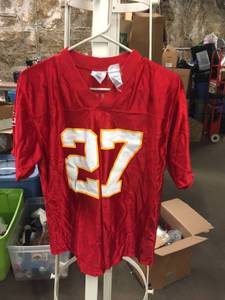 lot 1553 image: Kansas City Chiefs Larry Johnson #27 Jersey Size Boys Large
