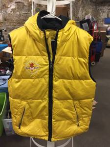 lot 1555 image: Tommy Hilfiger Yellow Vest