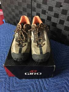 lot 1567 image: Giro Mens Shoes Size 12.75