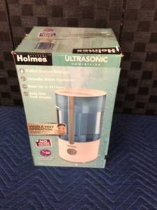 lot 1571 image: Holmes Ultrasonic Humidifier