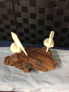 lot 1572 image: John Perry Studio Pellucida Gallery Pelicans Statue