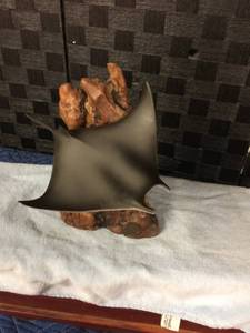 lot 1580 image: John Perry Studio Pellucida Gallery Stingray Burl Base