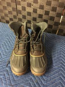 lot 1601 image: Nike Boots Size 12