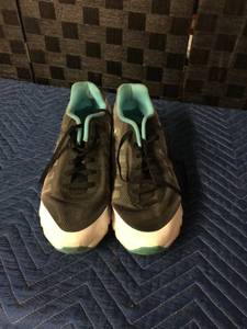 lot 1602 image: Nike Shoes Size 13