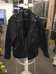 lot 1608 image: Wilsons Leather Jacket Size XL