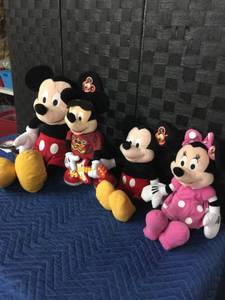 lot 1614 image: Lot of Mickey And Minnie Stuffies