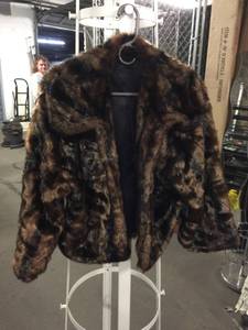lot 1615 image: Ladies Fur Jacket Size LXL