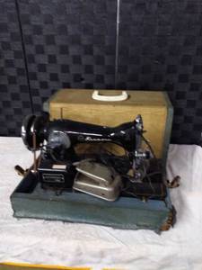 lot 1623 image: Kenmore Sewing Machine in Carry Case
