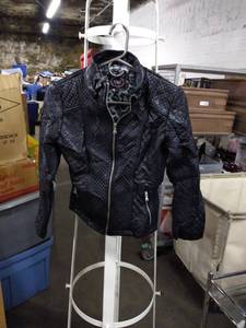 lot 1640 image: YMR Jacket