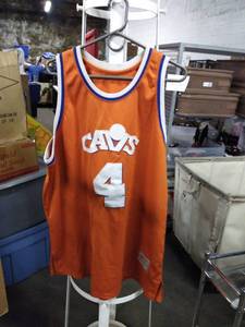 lot 1641 image: Cavs #4 Harper Jersey