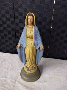 lot 1647 image: Mother Mary Statue