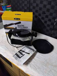lot 1654 image: Bella Rotating Waffle Maker