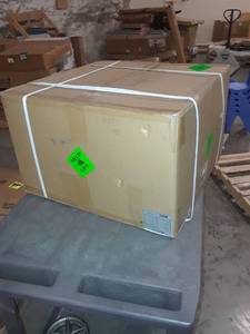 lot 1914 image: Apexdesk Little Soleil Dx Desk Chairs Childrens Height Adjustable Chair (chair,
