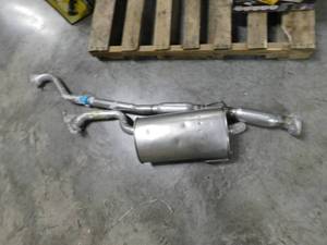 lot 1881 image: Lot of Exhaust Pipe And Muffler