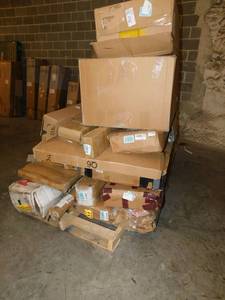 lot 2111 image: Very Large Lot of Misc Items Inspect May Be Incompleteor Damaged Inpect