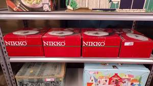 lot 4695 image: Nikko Stoneware Seasonal Dishes wCompleter set