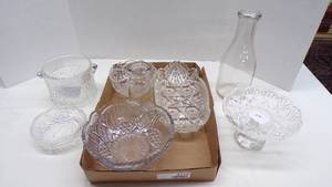 lot 4719 image: Glassware