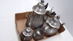 lot 4721 image: Royal Holland Pewter Pieces